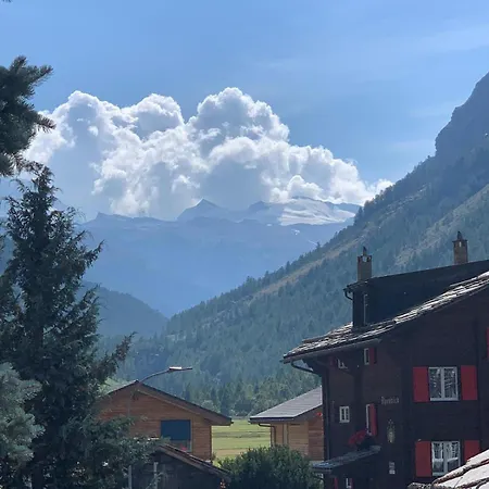 شاليه Le Randonneur Charmful Near Zermatt 6 To 12p