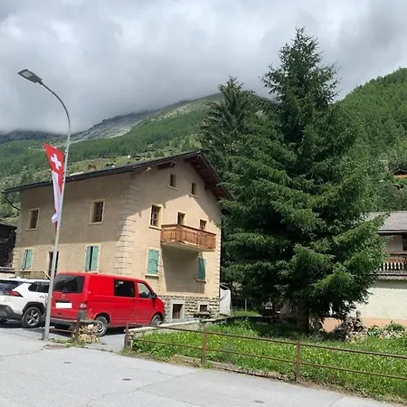 Le Randonneur Charmful Near Zermatt 6 To 12p Chalet